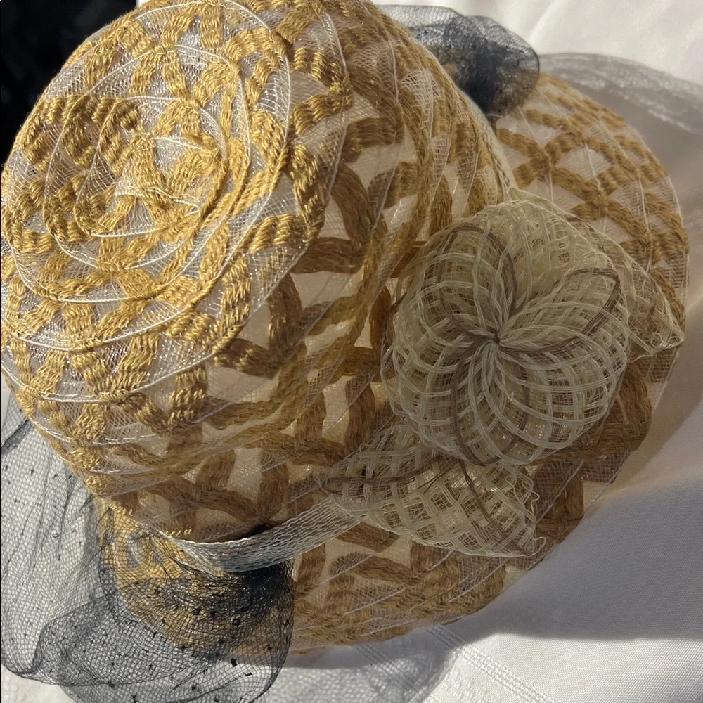 Elegant Gold and Black Women's‎ Straw Hat